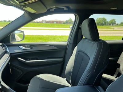 2026 Jeep Grand Cherokee L GRAND CHEROKEE L LAREDO X 4X4