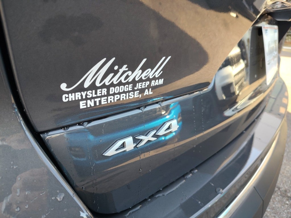 2025 Jeep Grand Cherokee L GRAND CHEROKEE L LAREDO X 4X4