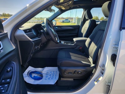 2025 Jeep Grand Cherokee L GRAND CHEROKEE L LAREDO X 4X4