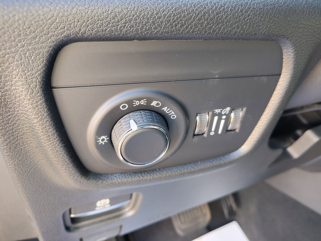 2025 Jeep Grand Cherokee L GRAND CHEROKEE L LAREDO X 4X4