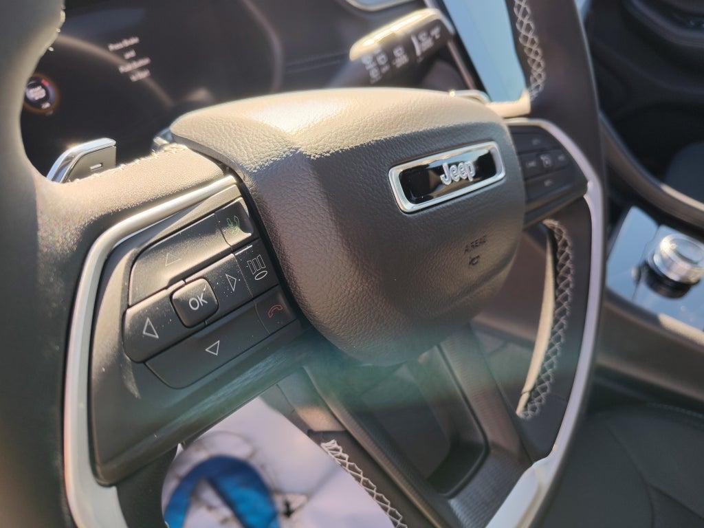 2025 Jeep Grand Cherokee L GRAND CHEROKEE L LAREDO X 4X4