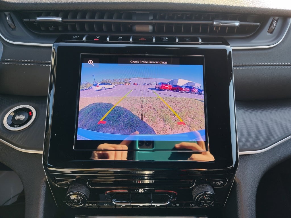 2025 Jeep Grand Cherokee L GRAND CHEROKEE L LAREDO X 4X4