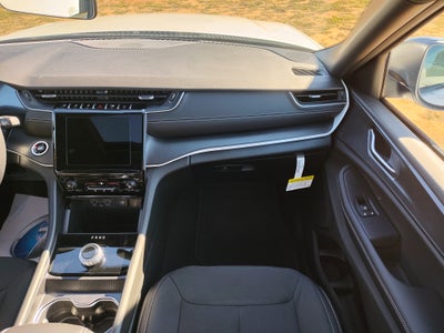 2025 Jeep Grand Cherokee L GRAND CHEROKEE L LAREDO X 4X4