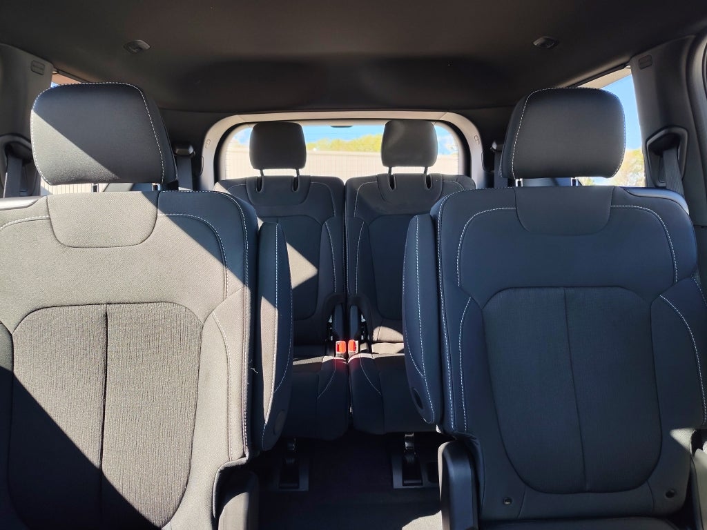 2025 Jeep Grand Cherokee L GRAND CHEROKEE L LAREDO X 4X4