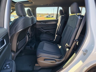 2025 Jeep Grand Cherokee L GRAND CHEROKEE L LAREDO X 4X4