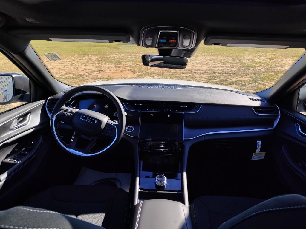 2025 Jeep Grand Cherokee L GRAND CHEROKEE L LAREDO X 4X4