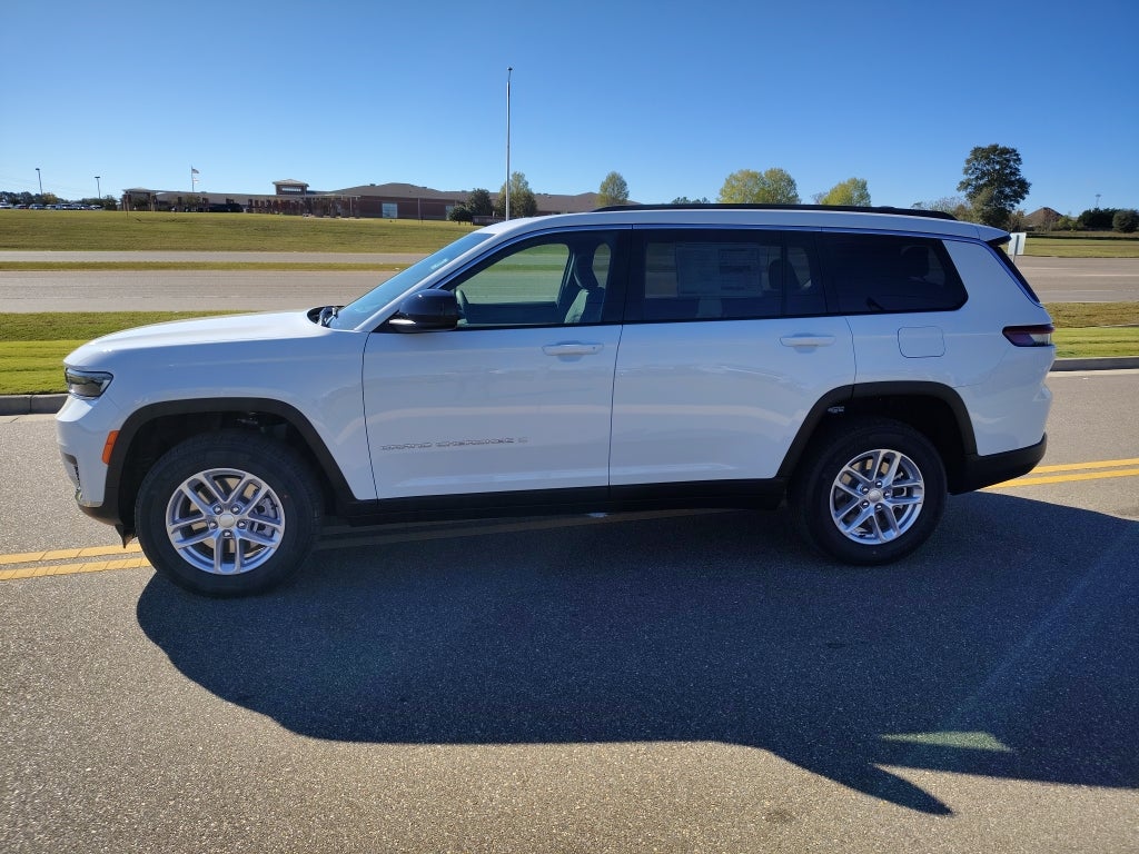 2025 Jeep Grand Cherokee L GRAND CHEROKEE L LAREDO X 4X4