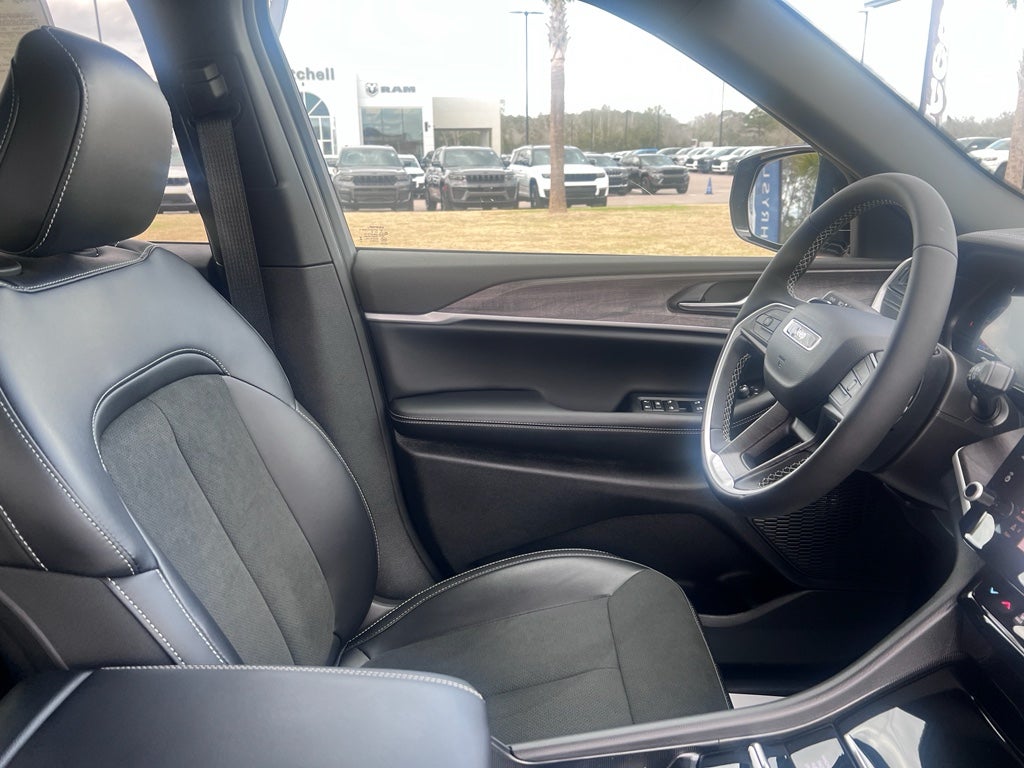 2026 Jeep Grand Cherokee L GRAND CHEROKEE L LAREDO ALTITUDE 4X4