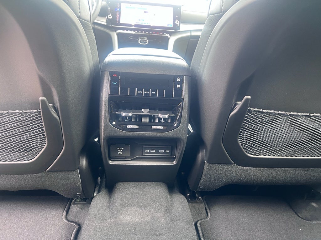 2026 Jeep Grand Cherokee L GRAND CHEROKEE L LAREDO ALTITUDE 4X4