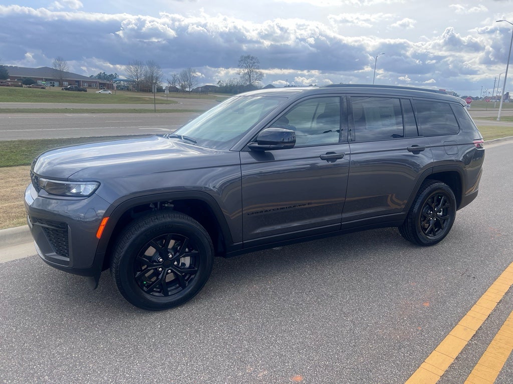 2026 Jeep Grand Cherokee L GRAND CHEROKEE L LAREDO ALTITUDE 4X4