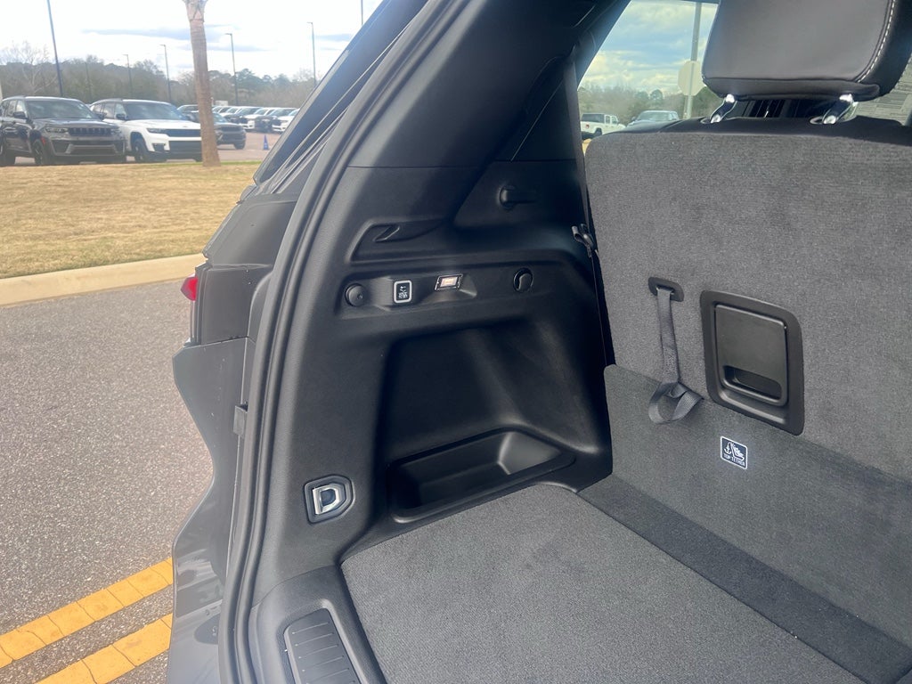 2026 Jeep Grand Cherokee L GRAND CHEROKEE L LAREDO ALTITUDE 4X4