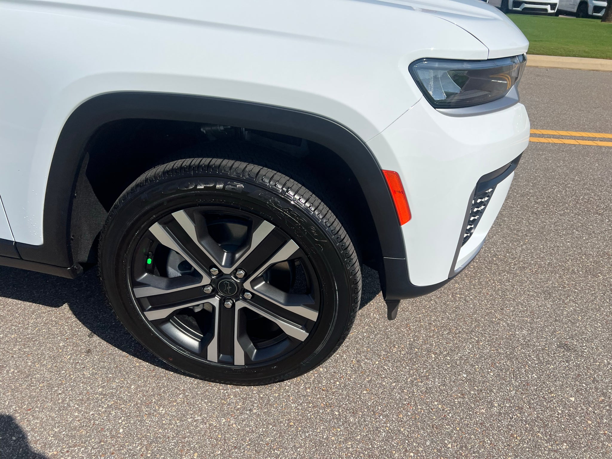 2027 Jeep Grand Cherokee L GRAND CHEROKEE L LIMITED 4X4
