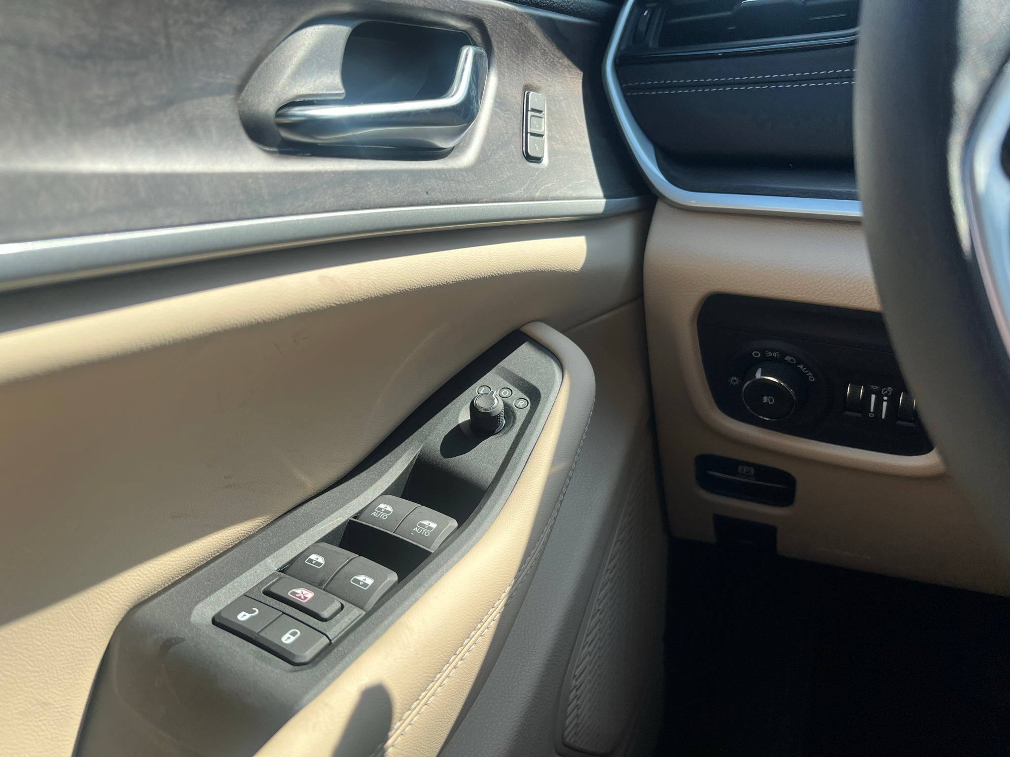 2027 Jeep Grand Cherokee L GRAND CHEROKEE L LIMITED 4X4