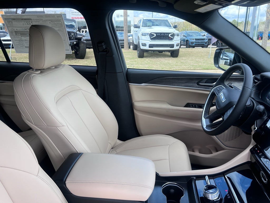 2026 Jeep Grand Cherokee L GRAND CHEROKEE L LIMITED 4X4