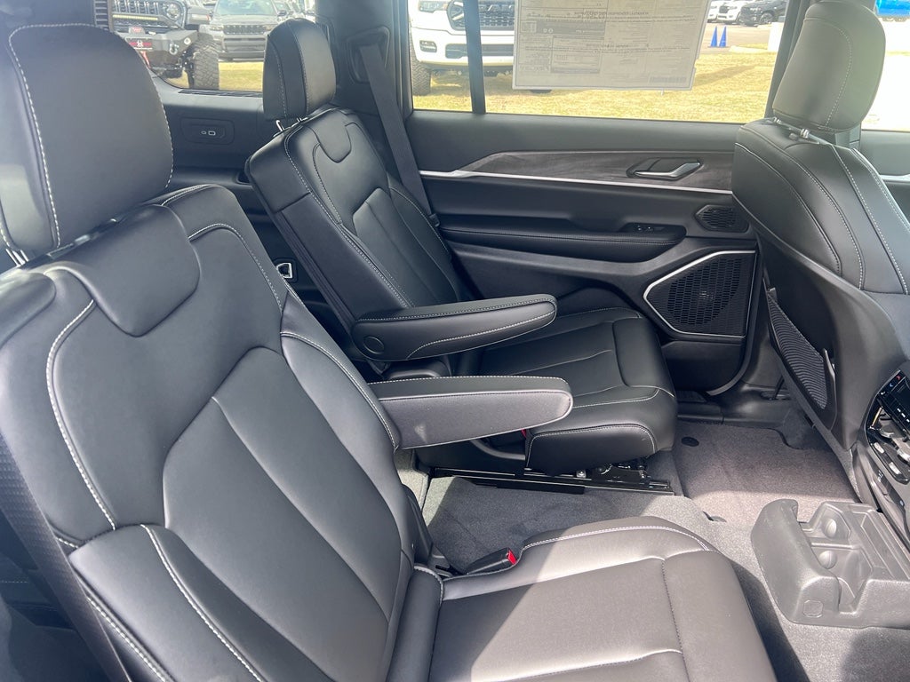 2026 Jeep Grand Cherokee L GRAND CHEROKEE L LIMITED 4X4