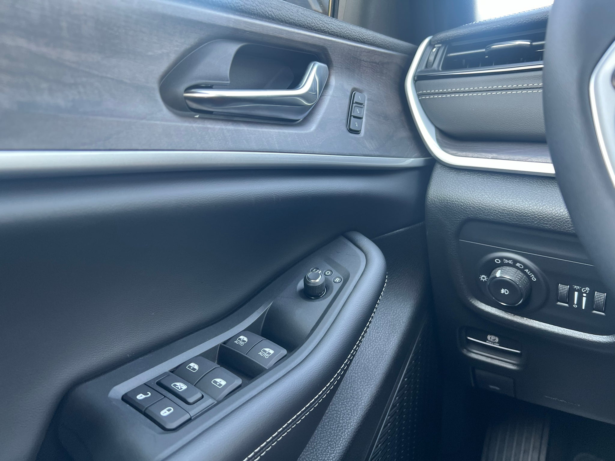 2027 Jeep Grand Cherokee L GRAND CHEROKEE L LIMITED 4X4