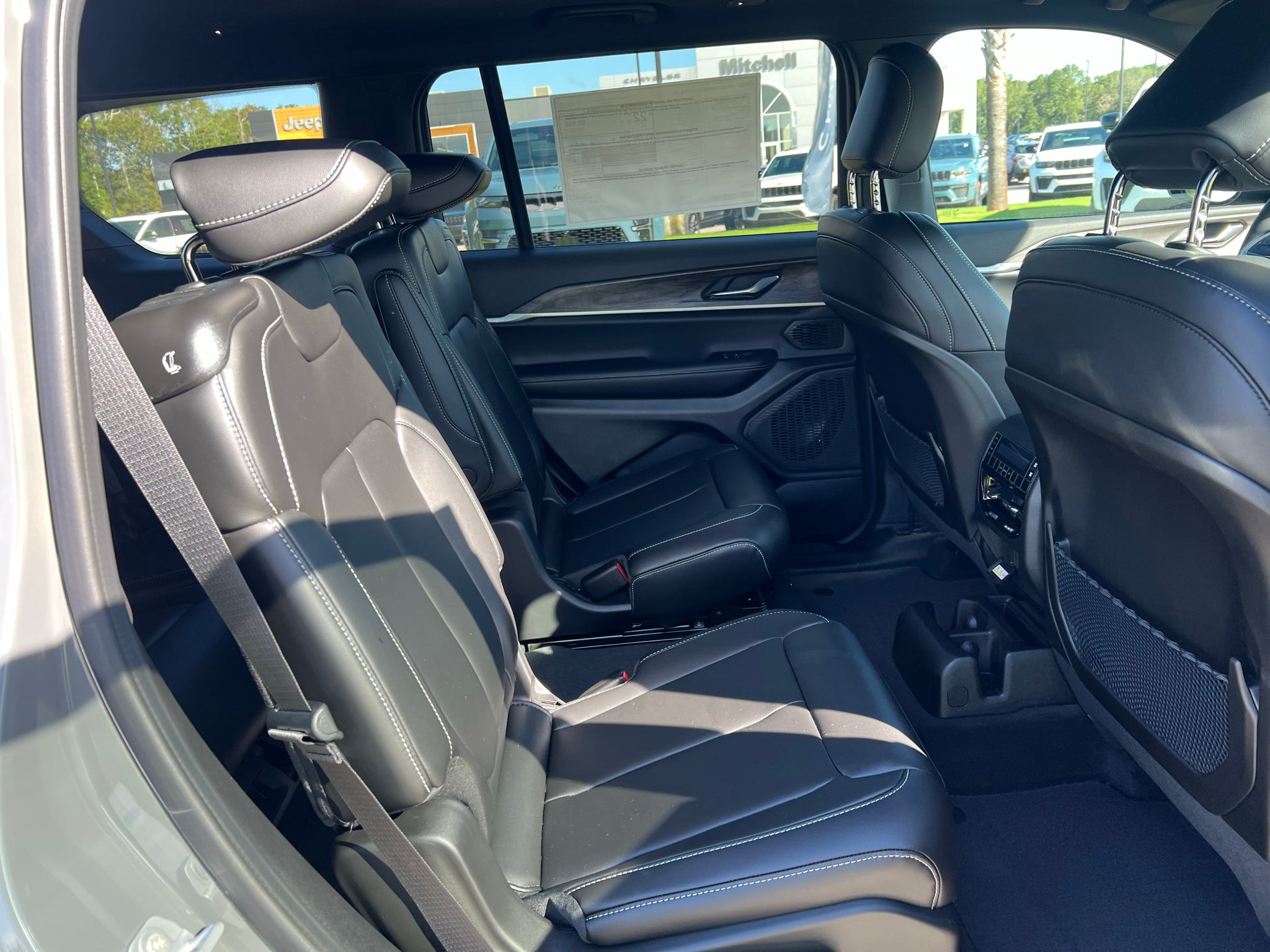 2027 Jeep Grand Cherokee L GRAND CHEROKEE L LIMITED 4X4