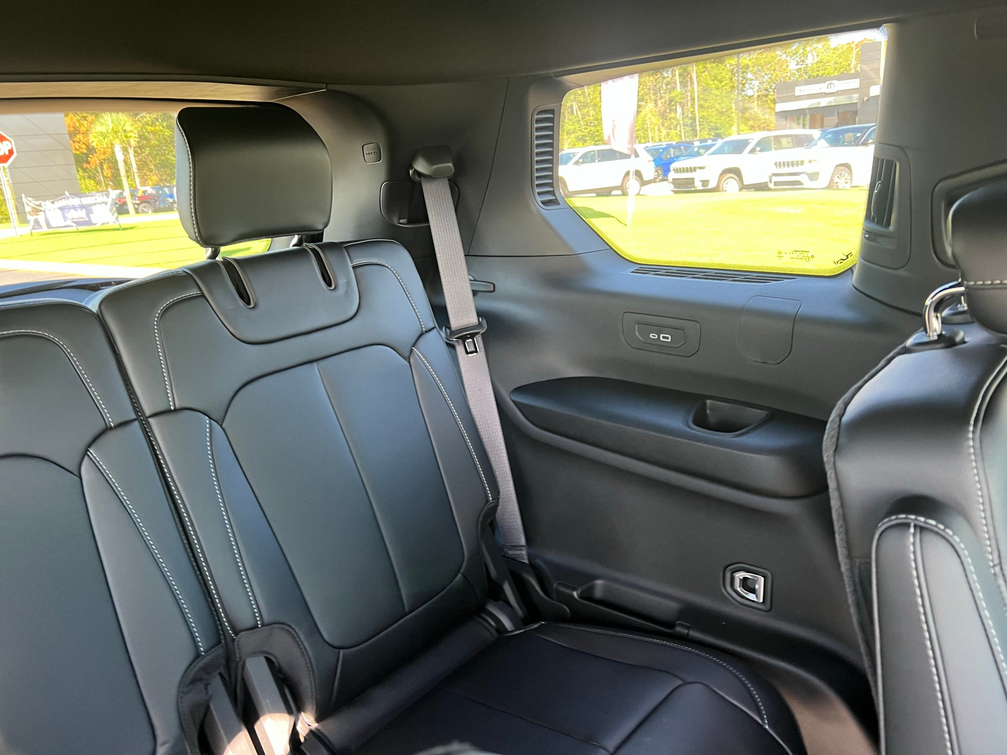 2027 Jeep Grand Cherokee L GRAND CHEROKEE L LIMITED 4X4