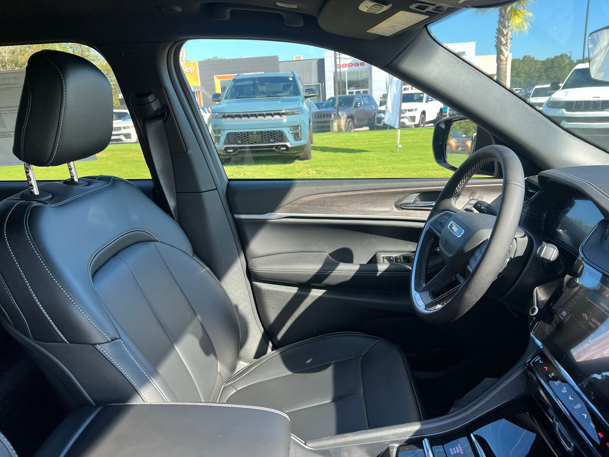 2027 Jeep Grand Cherokee L GRAND CHEROKEE L LIMITED 4X4