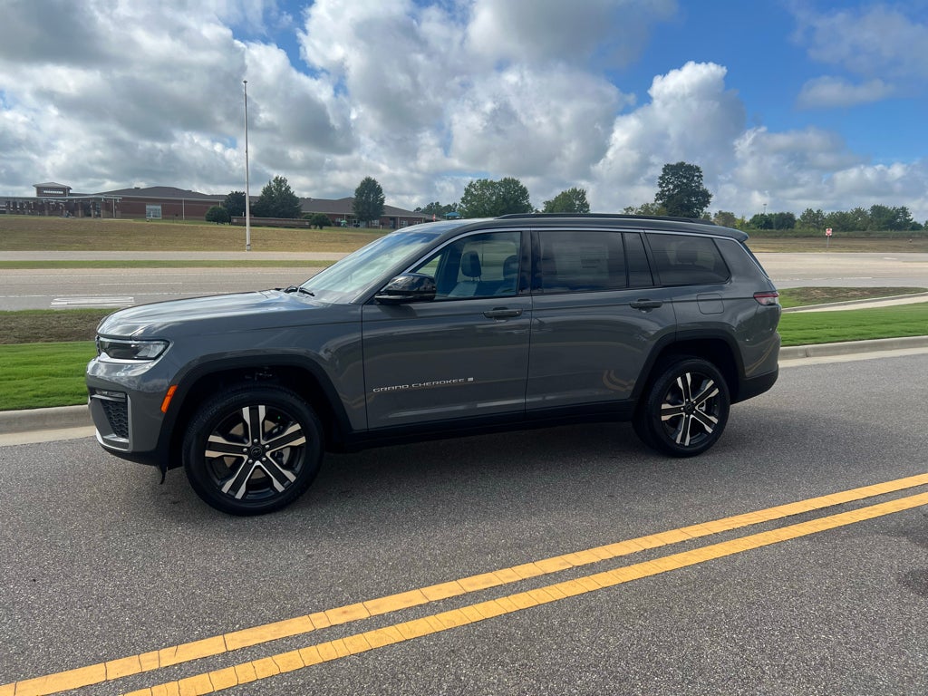 2027 Jeep Grand Cherokee L Limited