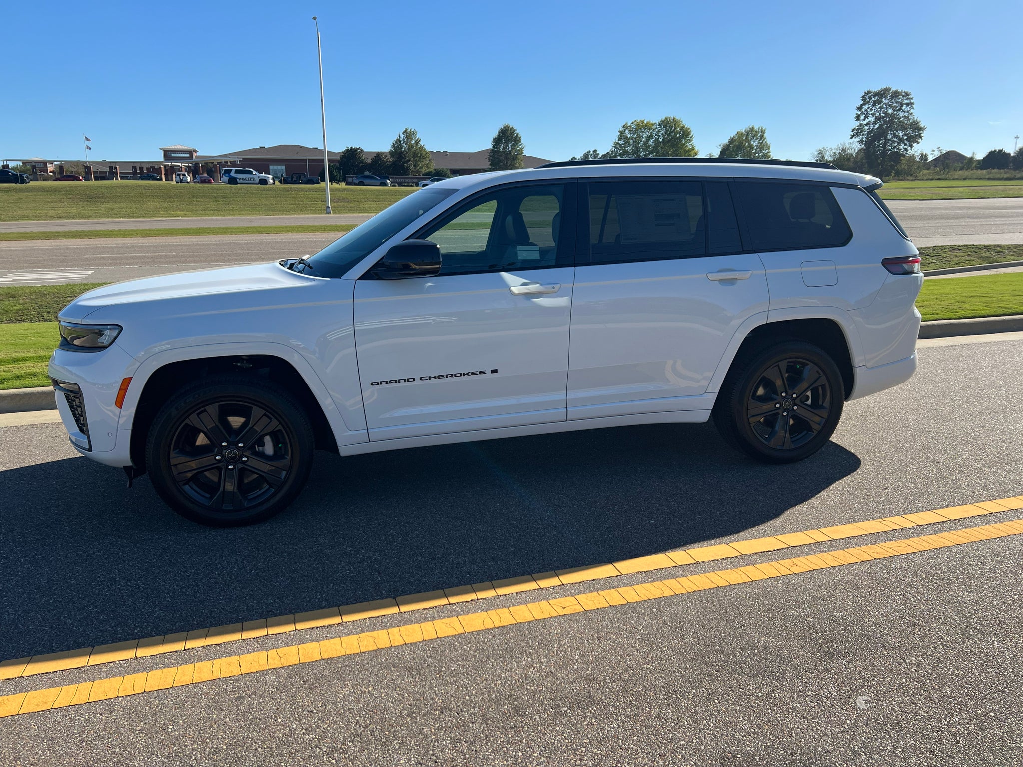 2027 Jeep Grand Cherokee L GRAND CHEROKEE L LIMITED RESERVE 4X4