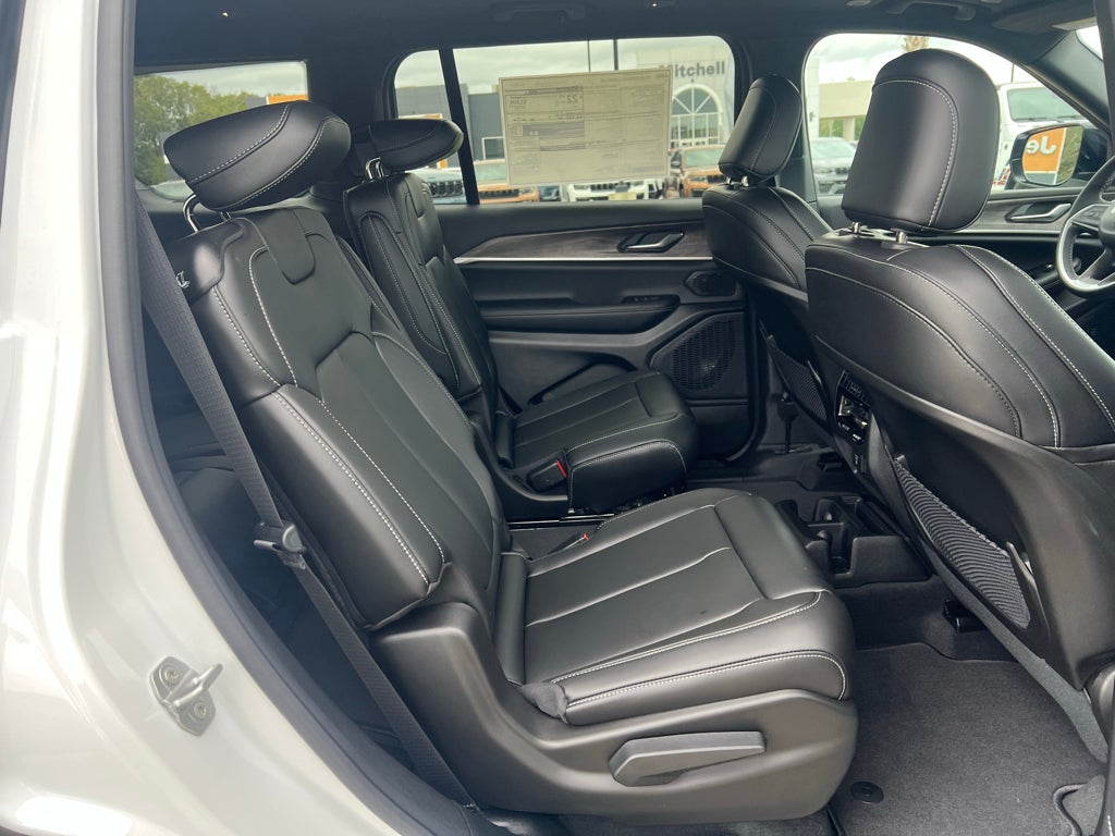 2027 Jeep Grand Cherokee L GRAND CHEROKEE L LIMITED 4X4