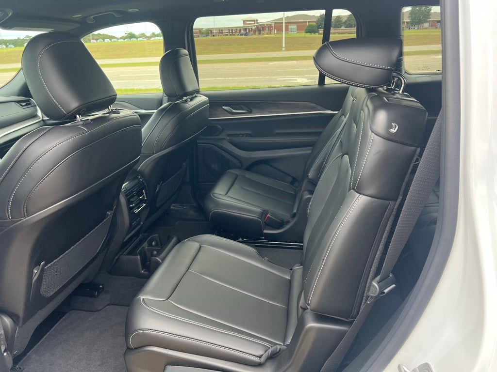 2027 Jeep Grand Cherokee L GRAND CHEROKEE L LIMITED 4X4