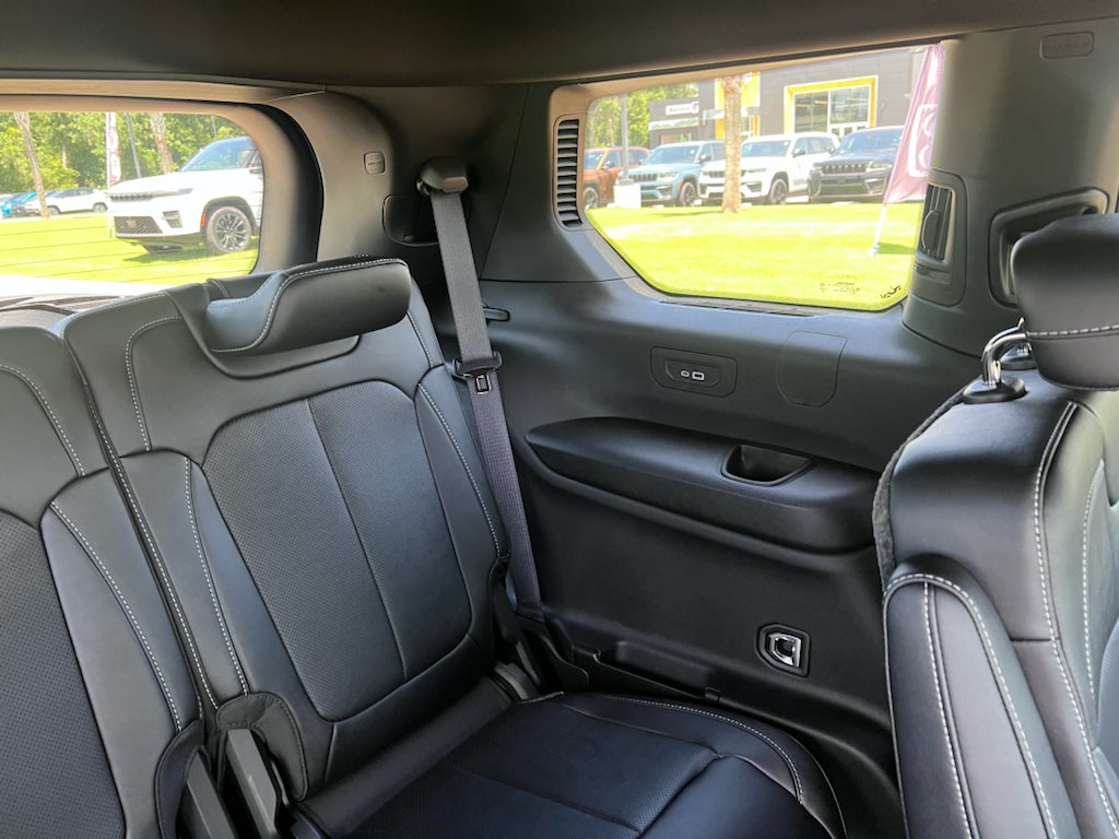 2026 Jeep Grand Cherokee L GRAND CHEROKEE L LIMITED RESERVE 4X4