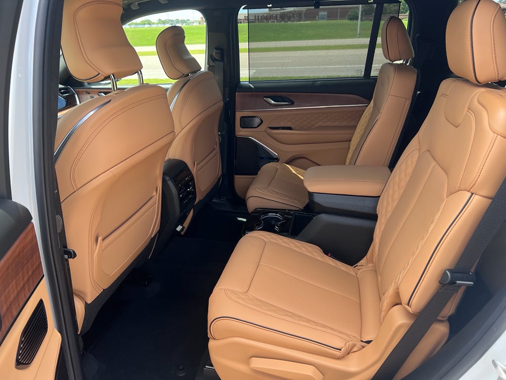 2026 Jeep Grand Cherokee L GRAND CHEROKEE L SUMMIT 4X4