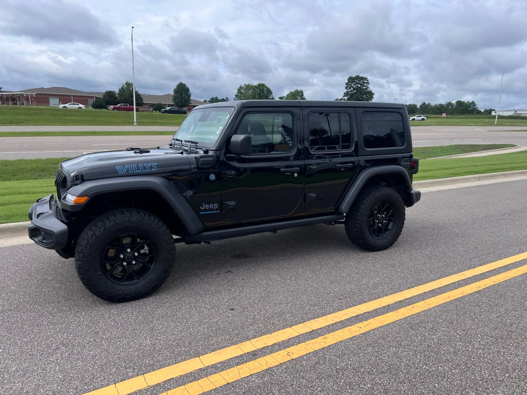 2025 Jeep Wrangler 4xe Willys 4xe
