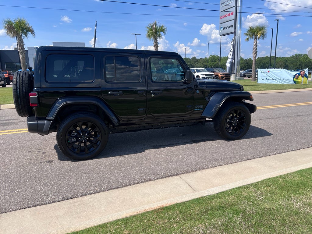 2025 Jeep Wrangler 4xe Sahara