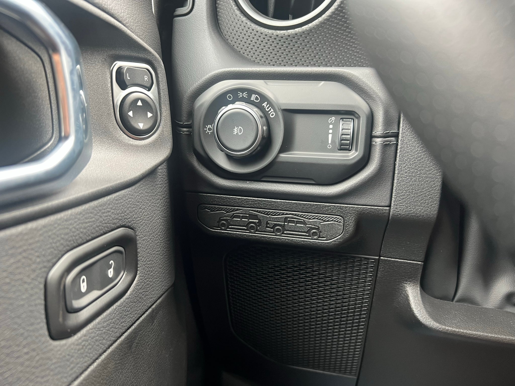 2027 Jeep Wrangler WRANGLER 4-DOOR MOAB