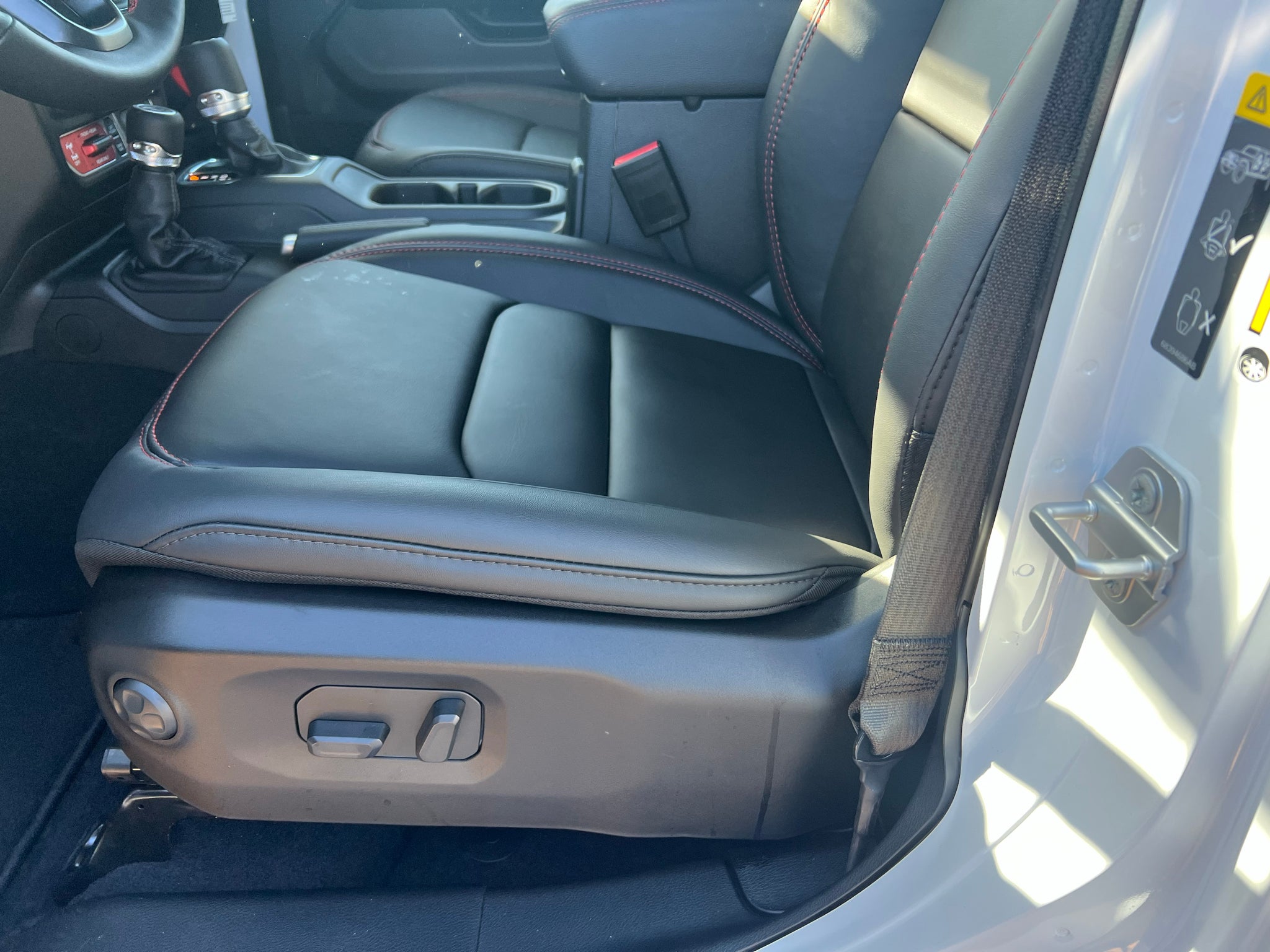 2027 Jeep Wrangler WRANGLER 4-DOOR MOAB