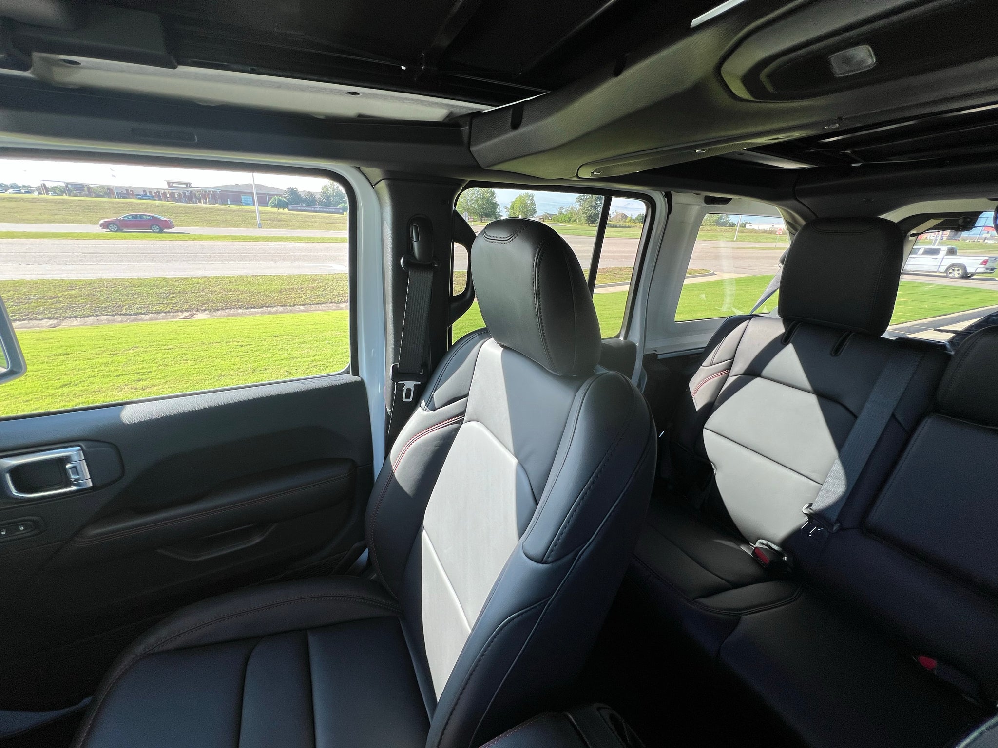 2027 Jeep Wrangler WRANGLER 4-DOOR MOAB