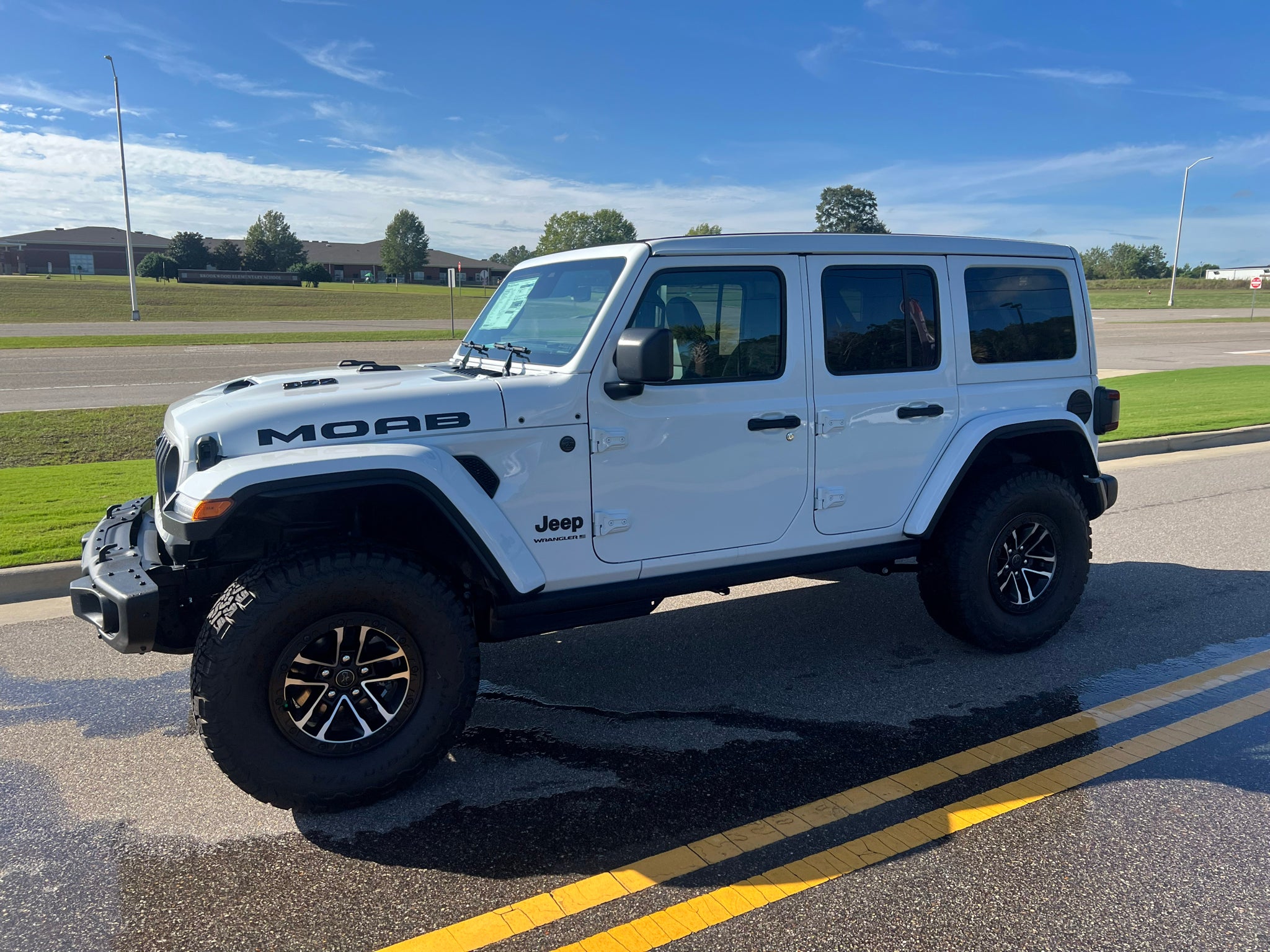 2027 Jeep Wrangler WRANGLER 4-DOOR MOAB