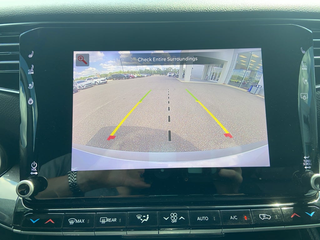 2024 Jeep Wagoneer L Base