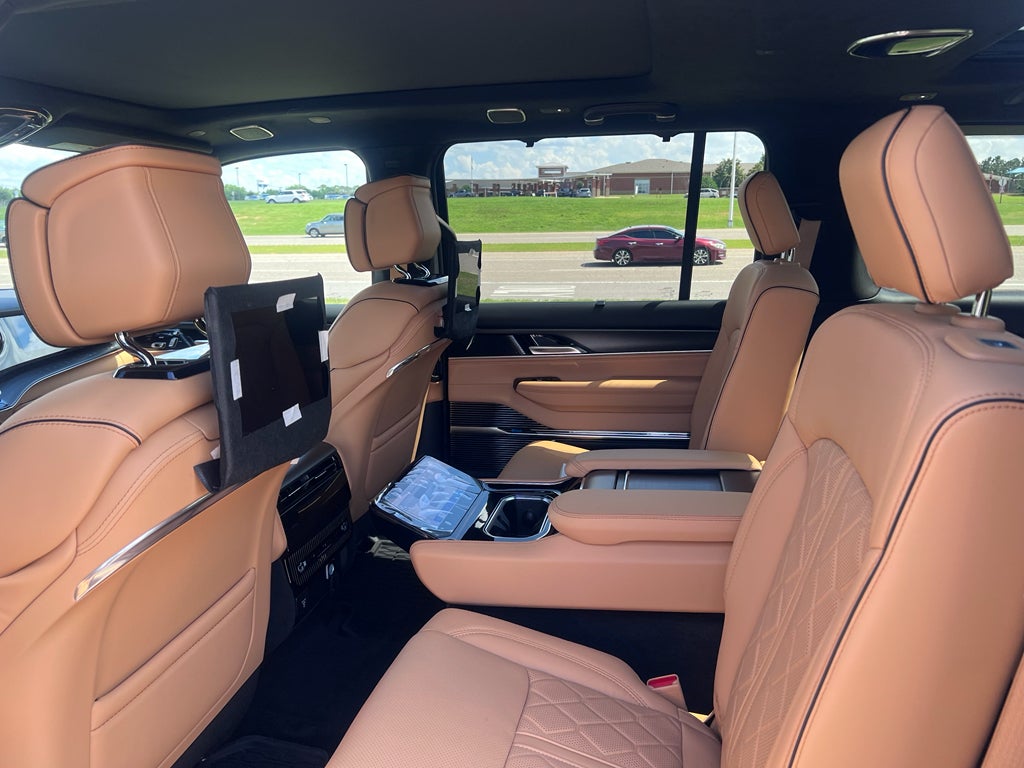 2026 Jeep Grand Wagoneer L Summit Reserve