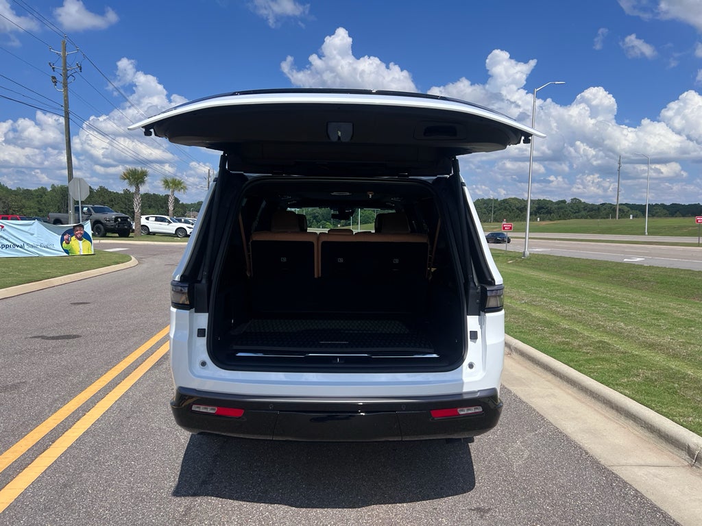 2026 Jeep Grand Wagoneer L Summit Reserve