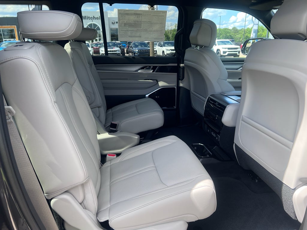 2026 Jeep Grand Wagoneer GRAND WAGONEER LIMITED RESERVE 4X4