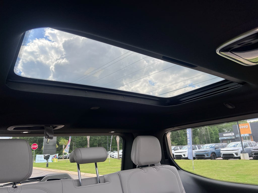 2026 Jeep Grand Wagoneer Summit Obsidian