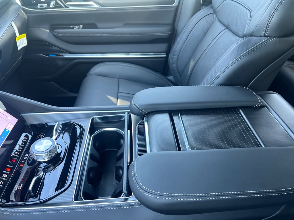 2026 Jeep Grand Wagoneer GRAND WAGONEER SUMMIT OBSIDIAN 4X4