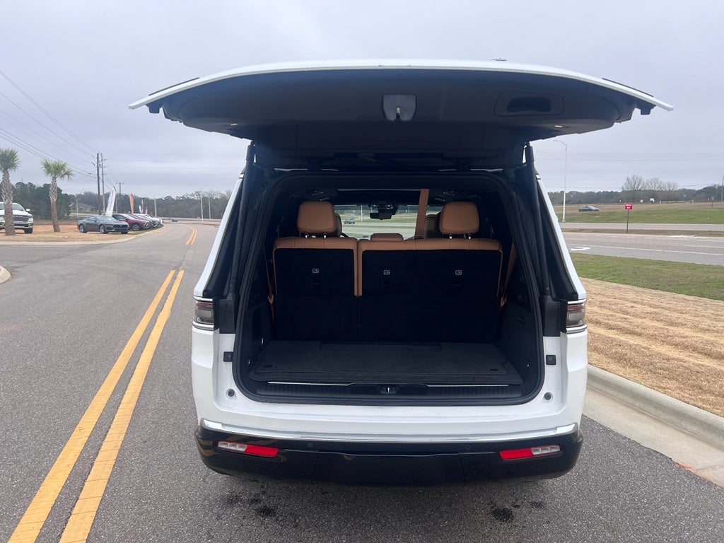 2023 Jeep Grand Wagoneer Series III