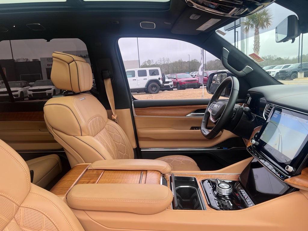 2023 Jeep Grand Wagoneer Series III