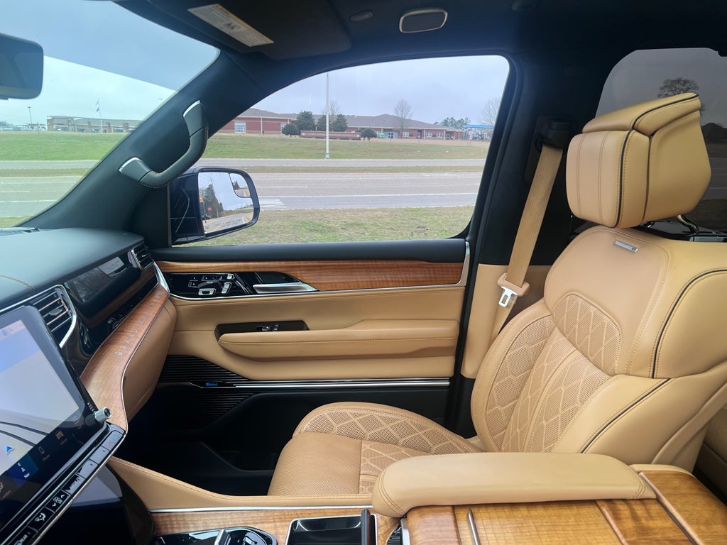 2023 Jeep Grand Wagoneer Series III