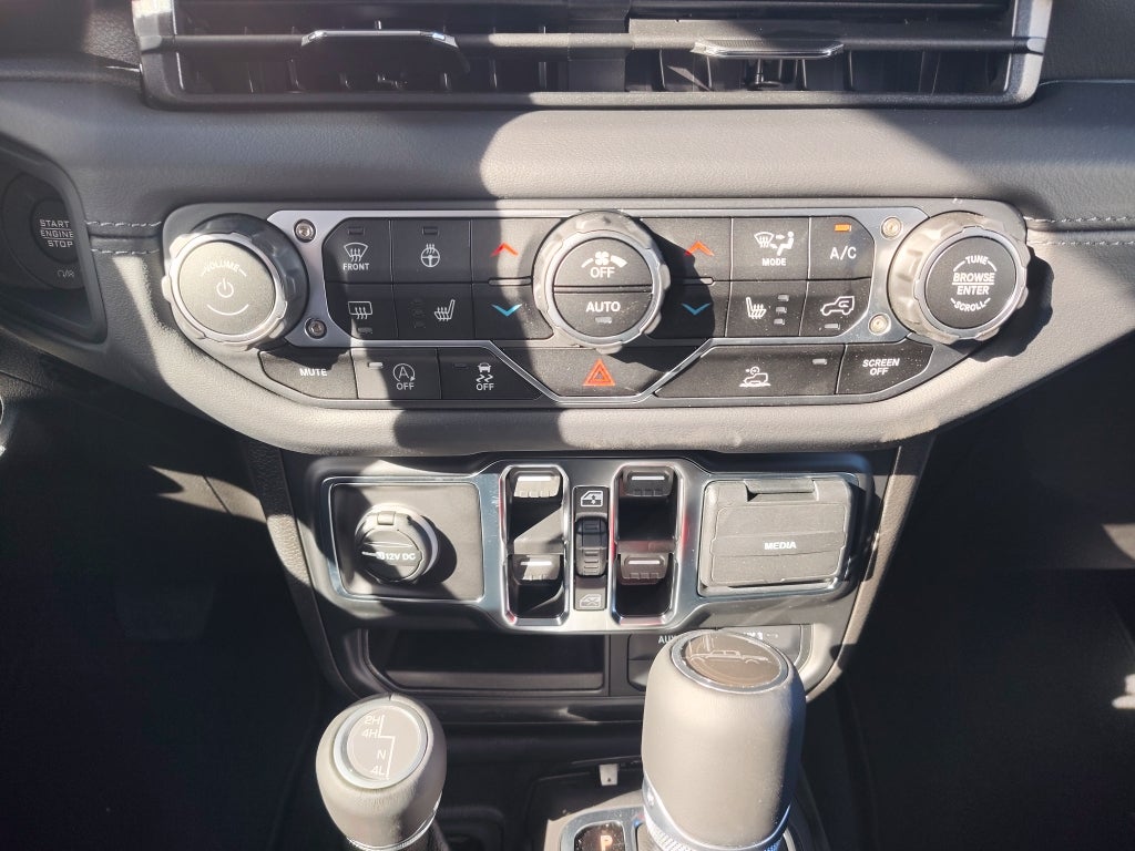 2025 Jeep Gladiator Sport S