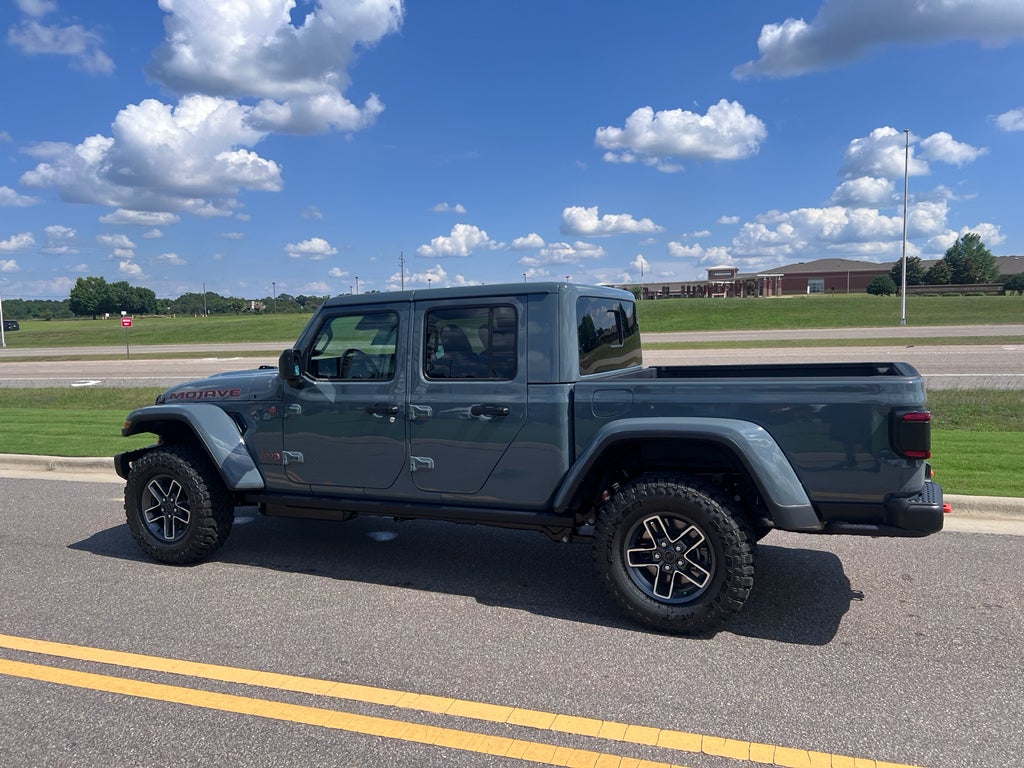 2026 Jeep Gladiator GLADIATOR MOJAVE X 4X4