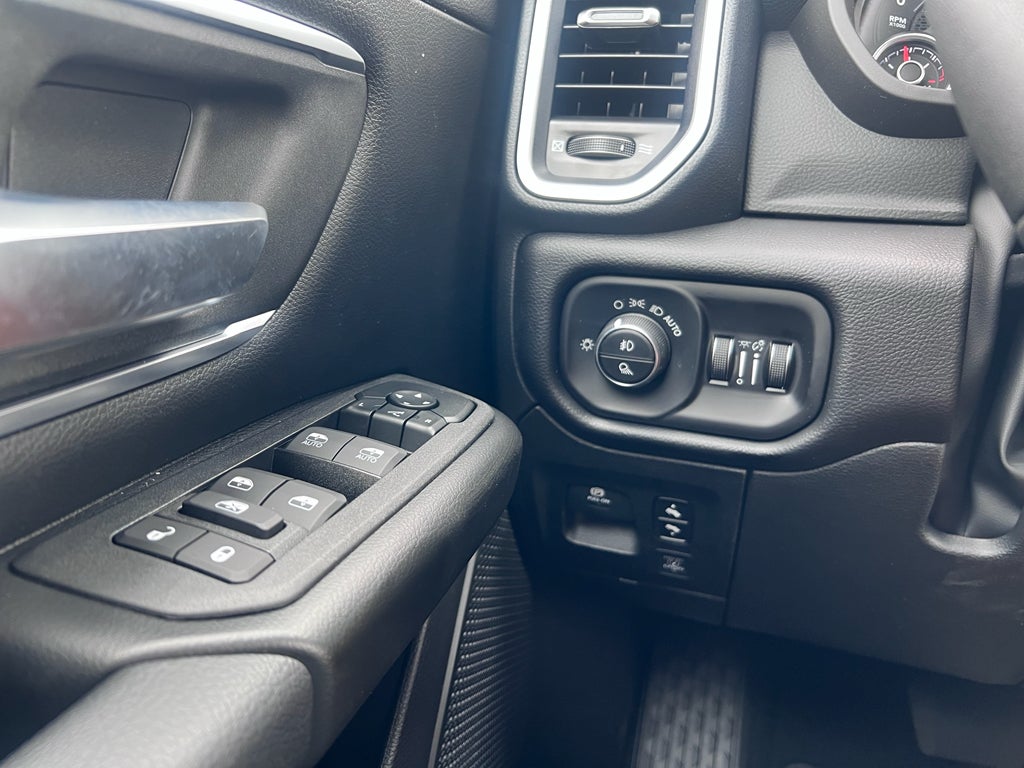2026 RAM 1500 RAM 1500 BIG HORN CREW CAB 4X2 5'7' BOX
