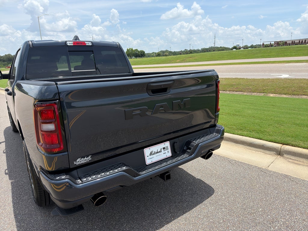 2026 RAM 1500 RAM 1500 EXPRESS CREW CAB 4X2 5'7' BOX