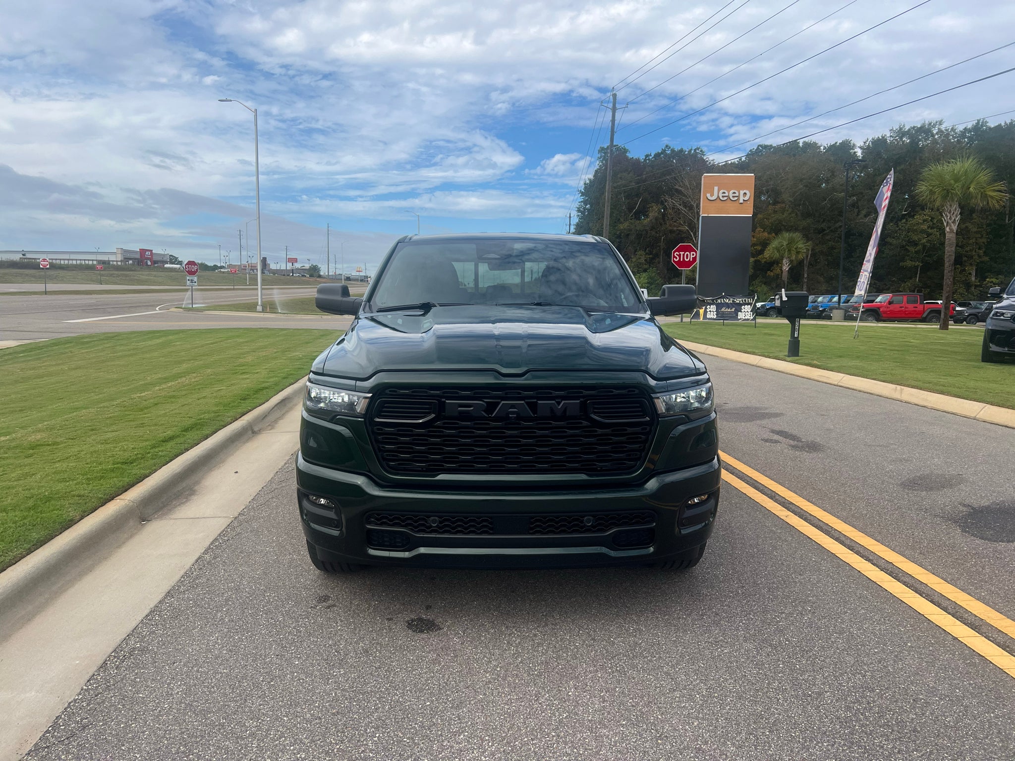 2027 RAM 1500 RAM 1500 EXPRESS CREW CAB 4X2 5'7' BOX