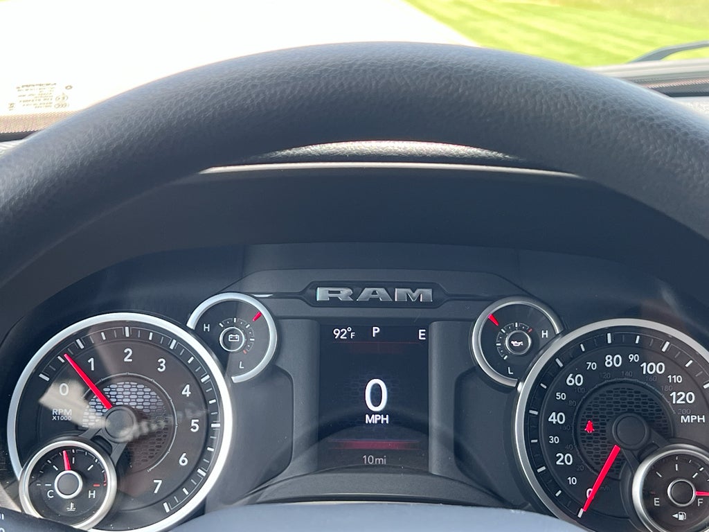 2026 RAM 1500 RAM 1500 EXPRESS CREW CAB 4X2 5'7' BOX